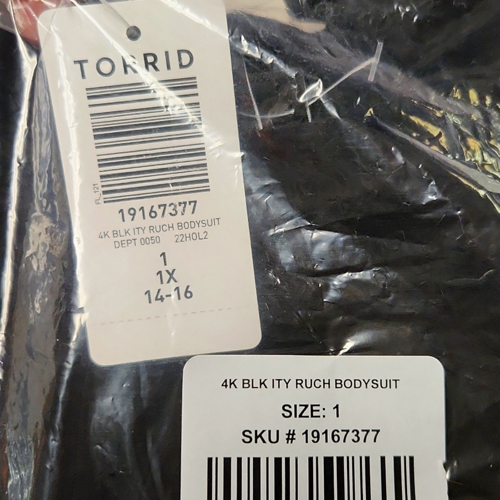 ❤️NWT TORRID BODYSUIT HALTER TIE-PUFF SLEEVE RUCHED FRONT SNAP BOTTOM - Picture 7 of 16